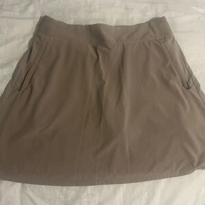 Athleta athletic skirt with built in shorts- size 8